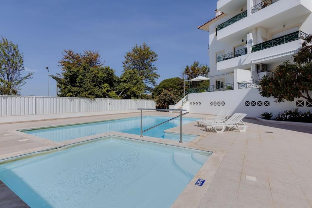 Roja Pe - Elegante Apartamento T2 Com Ac Perto Do Pine Cliffs Apartment Albufeira Exterior foto